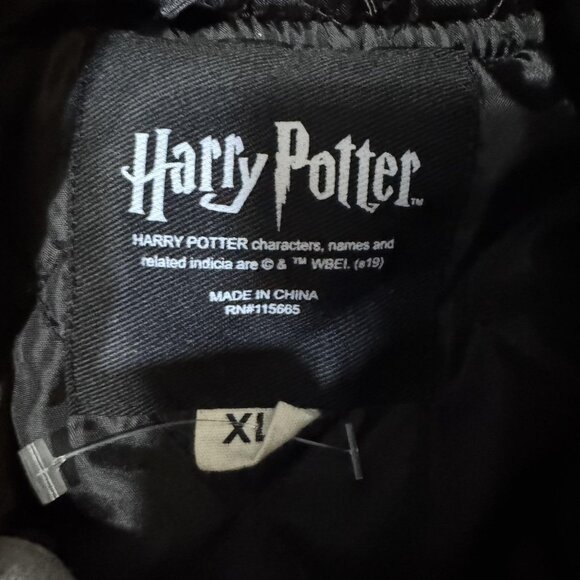 Harry Potter Hufflepuff Jacket Mens XL Black Gold Varsity Hooded House Crest XL - Picture 5 of 10